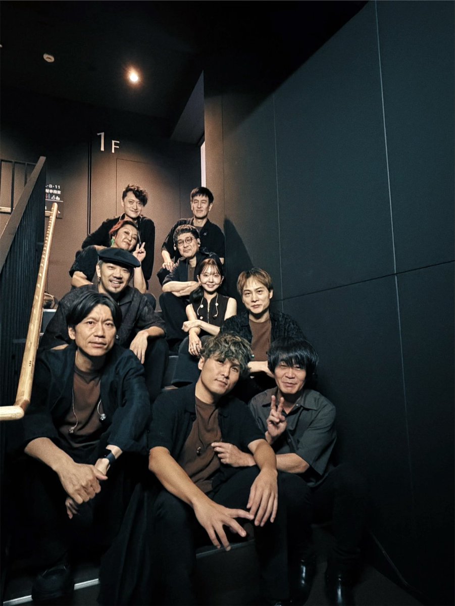 CelloArisa's tweet photo. 玉置浩二さんコンサートツアーwith 故郷楽団 ファンファーレ‼︎
昨夜岡山公演ありがとうございました✨🍡
毎公演どんどん変化していく玉置さん、
その背中を必死に追いかけながら、私も毎公演演奏しています。
次は九州へ伺います✨ https://t.co/hrdHphBz2h