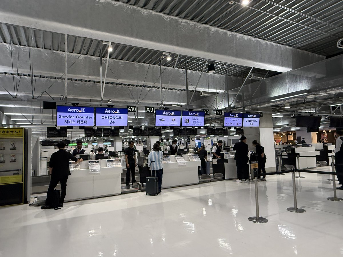 manabanzai's tweet photo. 今、成田空港第三ターミナルです！
これから韓国出張です🇰🇷
プライオリティパスを使って、ぼてじゅうランチを満喫😊 https://t.co/kqhycNLC9n