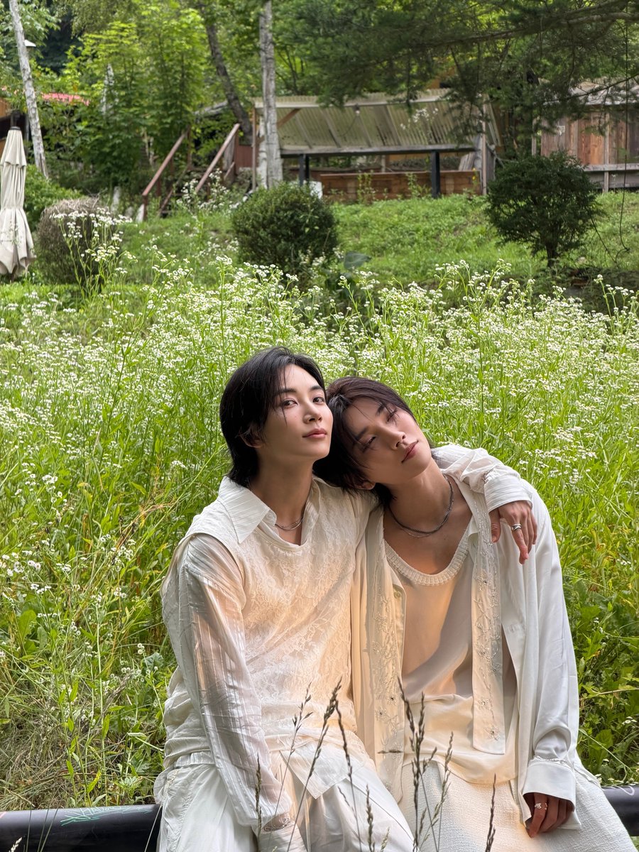 wonubliss's tweet photo. jeonghaniyoo_n 🍃📸 #정한 https://t.co/jB9T0kSy6u