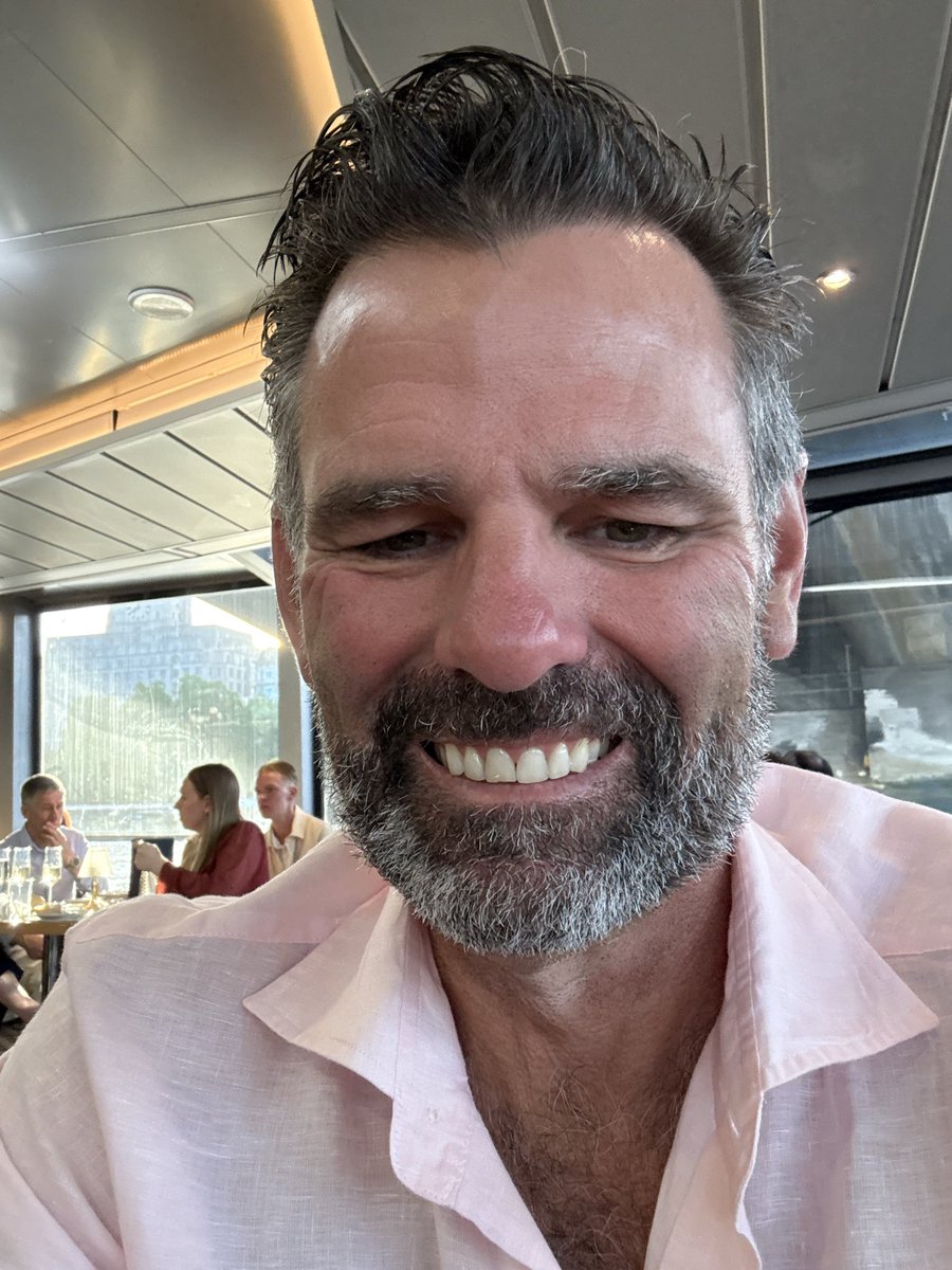 Eggorian's tweet photo. Do you want to go to the #Padres / Cubs playoff game on Wednesday night with me?  This is me. I sit here….dugout club section 4.  Due to circumstances beyond my control, I no longer have a date for the game and want to fix that. Are you:
1) Female
2) Single
3) Age 30-55
4) A Padres fanatic

If so, you qualify!

I am:
53
6’0”
180 lbs
Almost divorced (4.5 years and counting.  Final November hearing)
2 grown kids
Business owner
25% season ticket holder 

If you’re interested, send me a DM. I’m dreading the trip back to Bumble/Hinge next week and hopeful this helps avoid that!  
#forthefaithful