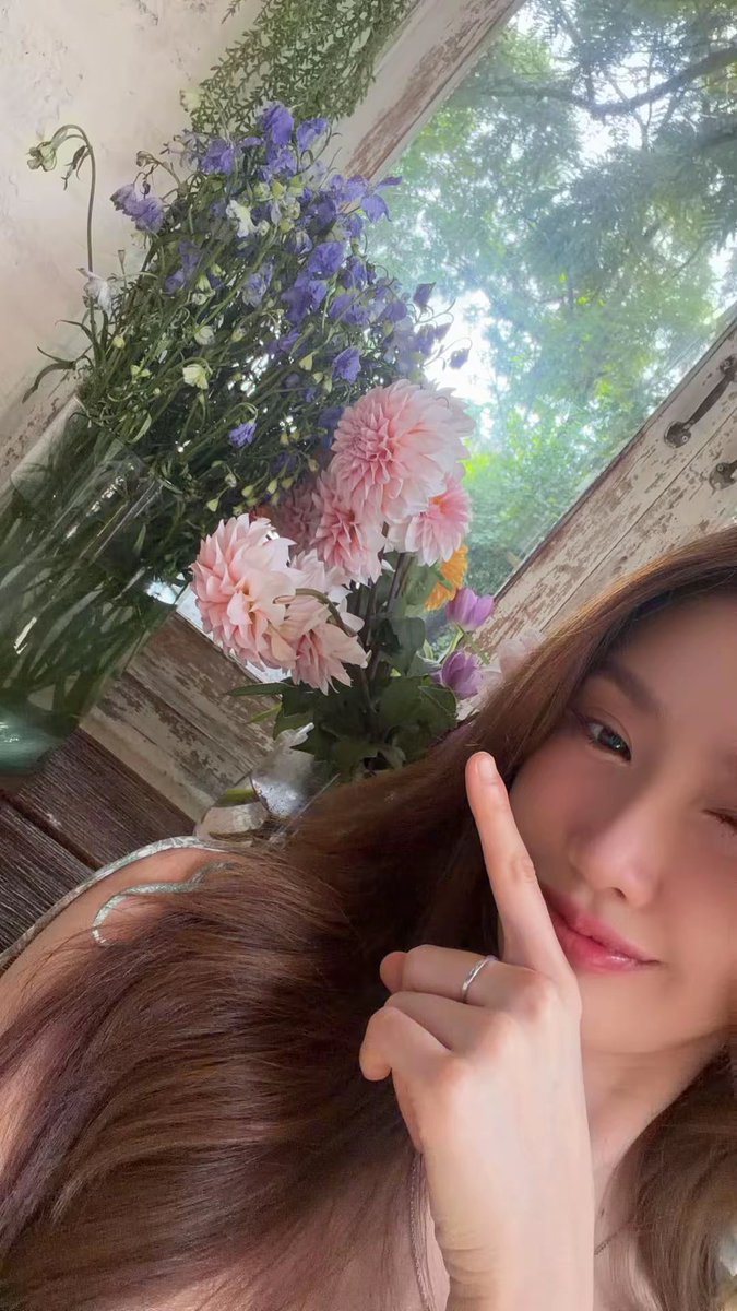 jessienatsiya's tweet photo. Good morning 🌞💭

#LoveInBloomQ5
#LoveInBloomTheSeries https://t.co/myajrHuoUF