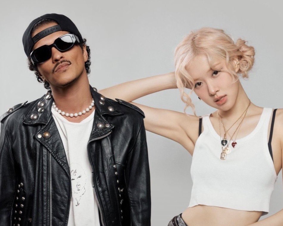 jenniescharts's tweet photo. Tame Impala &amp; JENNIE’s “Dracula” (7 weeks) is now the longest running #1 by a K-pop act in US Pop Radio surpassing Bruno Mars &amp; ROSÉ’s “APT.” (5 weeks) https://t.co/JoM9TyxFVO