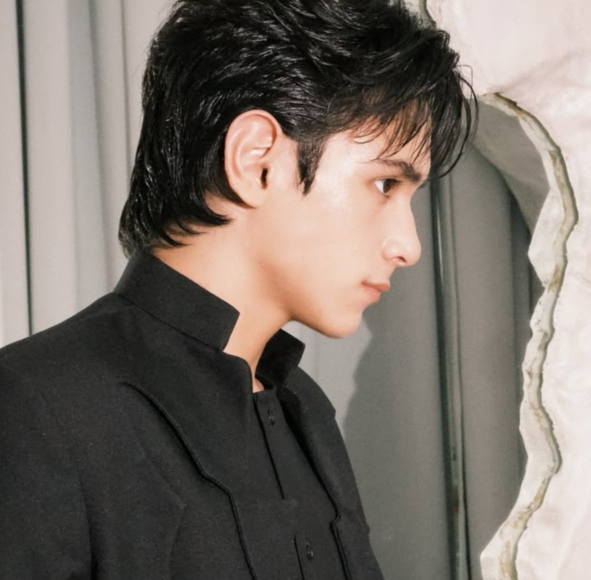 sphinxxxoxo's tweet photo. BRUH YUNG SIDE PROFILE NILA
baka naman isang teleserye @Sparkle_GMA @gmanetwork
#kayheath https://t.co/9XR5RSZqnl