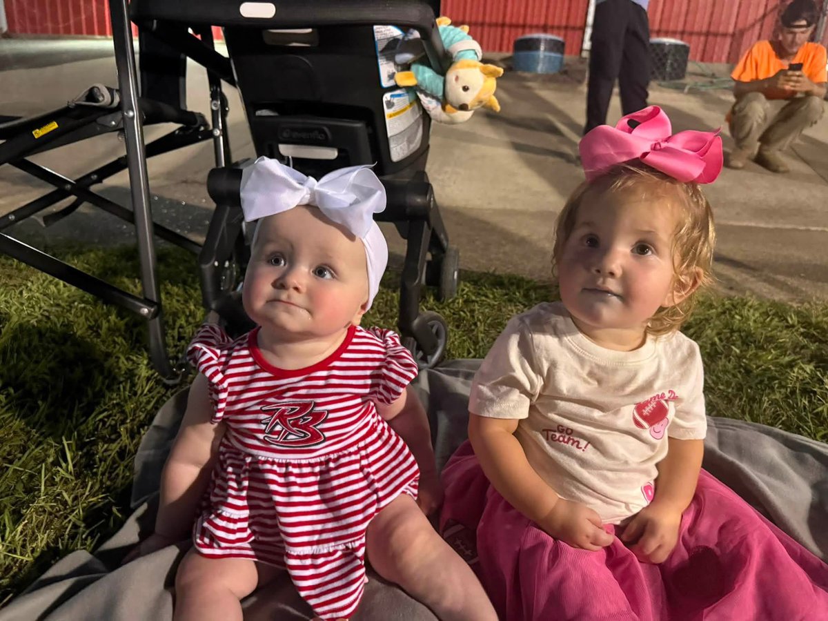 ShellJean22's tweet photo. Excited to cheer on the Ramblers with our friends at home this Friday night!!! π₯³π€©ππΉ @TMobile @RoseBudRamblers #FN5GL #Entry #Rally4RB https://t.co/cWa13v5VNY