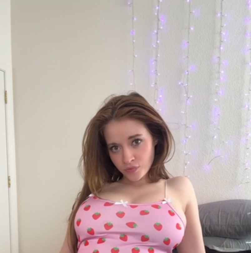 Sophieortemr's tweet photo. Not just my face lol 😆, it's my whole body 

https://t.co/LggvrFEGZX https://t.co/Hr2cM4fIzn
