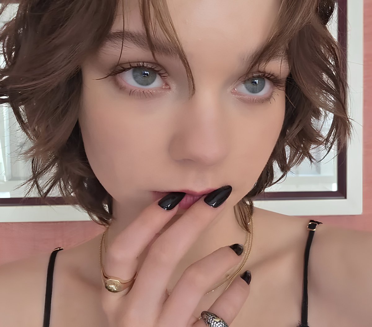 GuiSuzenaRosa's tweet photo. her eyes deserve their own fanbase 😍😍

#EmmaMyers https://t.co/UqdKvdSUbB