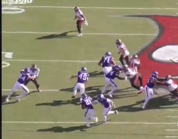 DepewCasey's tweet photo. @PatSieps Given defender leverage he should bounce this out https://t.co/pZLRboCM2f