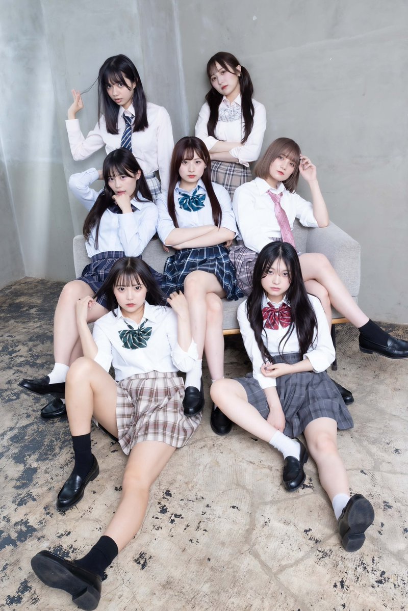 shiren_kurowiz's tweet photo. ←高校１年生のきゃんちゅー

高校３年生のきゃんちゅー→

この数年で一体何があったんでしょうか(妄想) https://t.co/KwWp0FPuv1