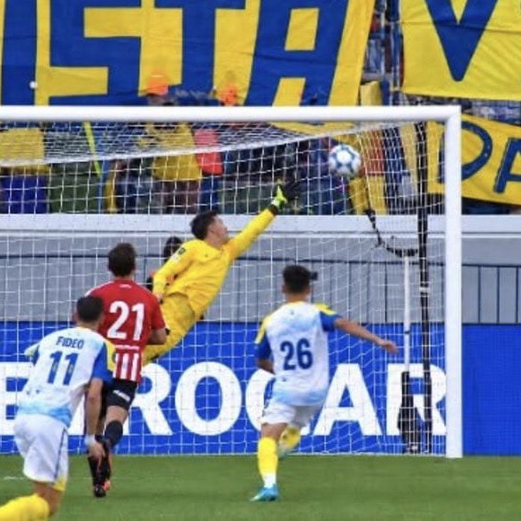 cande_dolores's tweet photo. Imaginate que te hagan estos goles en una final y culpar a un dirigente. Son lo más antifútbol que existe. https://t.co/KZGT4zQDLt