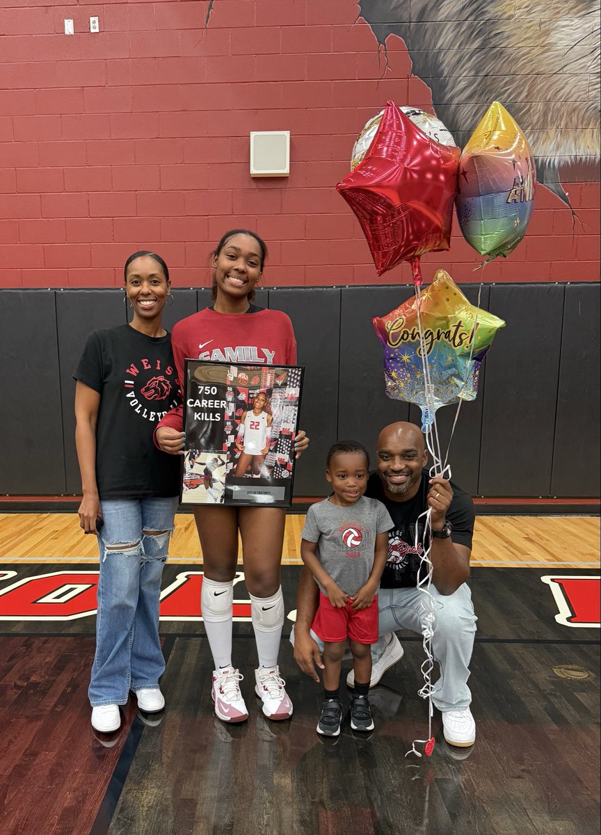 weissvolleyball's tweet photo. 🚨 Congrats to our Junior OH 👉 Deja Carroll on achieving the milestone of 750 Kills &amp; counting👏 Proud of 🫵#FAMILY‼️ 🐺🏐🔥#EarnedNotGiven #BeTheOneWolfpack #TheStandard @Weiss_ABC @PfISDAthletics @varsity_news @VypeATX @var_austin @PDTexas @texasvbi  👏👏👏 https://t.co/DkK3EtNM55