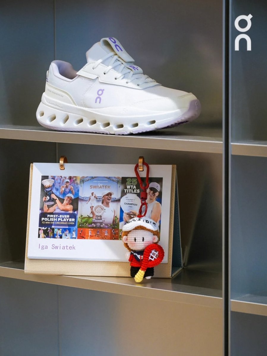 AlbeeYuki65's tweet photo. I hope she like this doll ❤️

#IgaSwiatek 
#igaswiatek 
#ChinaOpen
#DreamOn https://t.co/6zMaGYRLsH