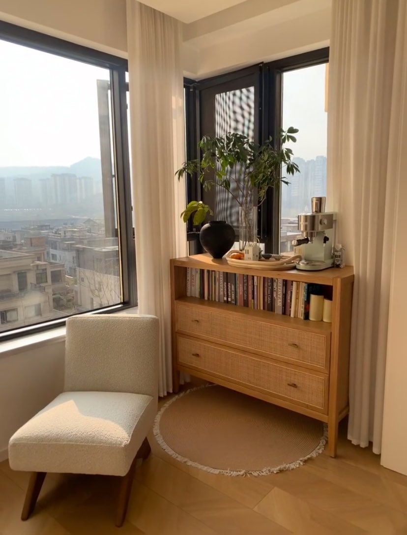 beigecorner97's tweet photo. Home vibes https://t.co/ysRUfkUddk