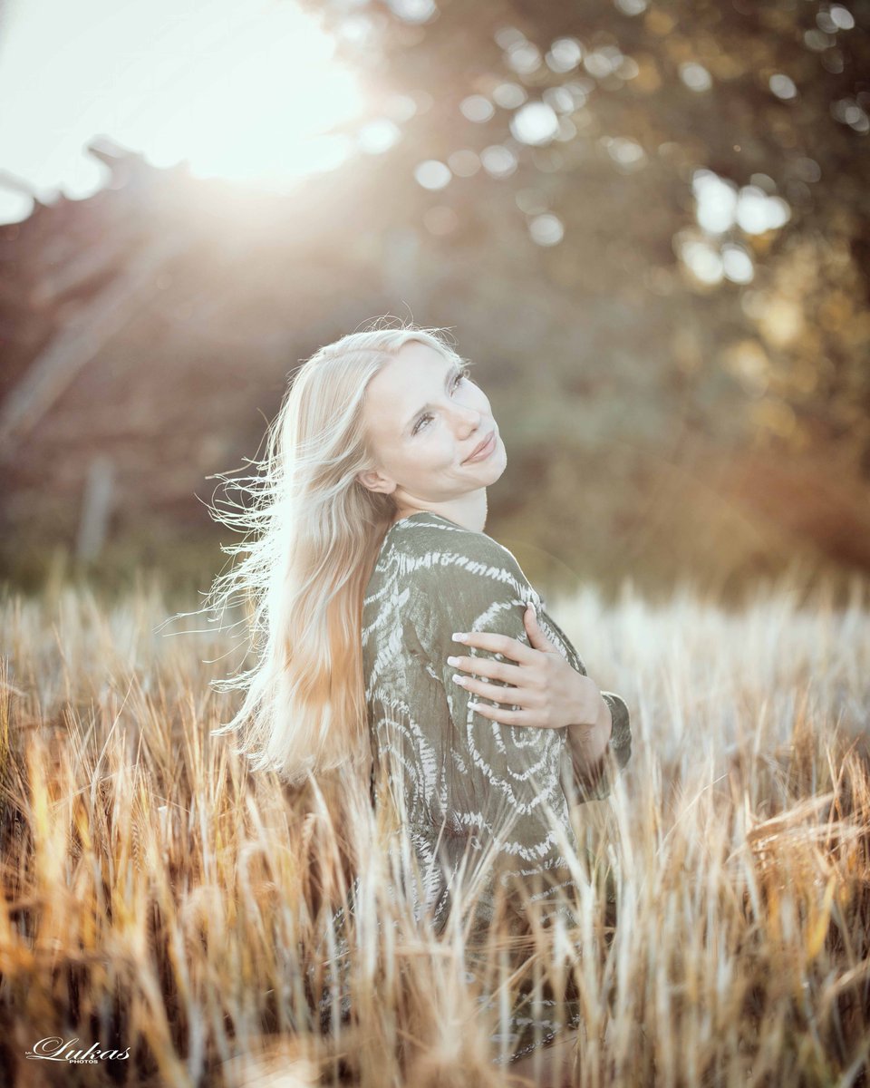HaileyBenkitt's tweet photo. The magic of backlighting lets every detail of nature’s beauty shine. https://t.co/YV7Uo2YJIs