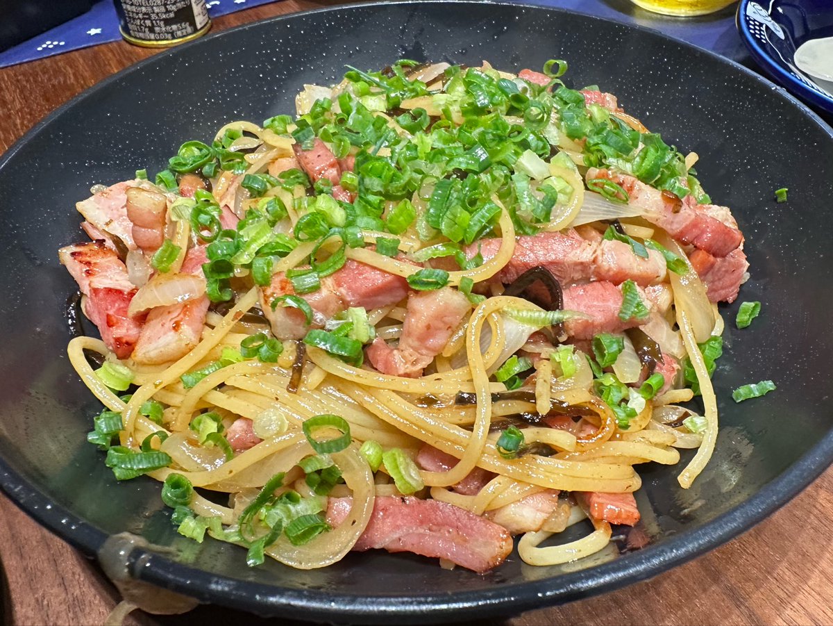 takahiro_ono_'s tweet photo. #BSノブロック物産展 の思い出
打ち上げで佐久間さんが作ってくれた塩昆布パスタ、めちゃくちゃ美味かった！（物産展後、連休もあってもぬけの殻になってた） https://t.co/Y9w7r4IIzI