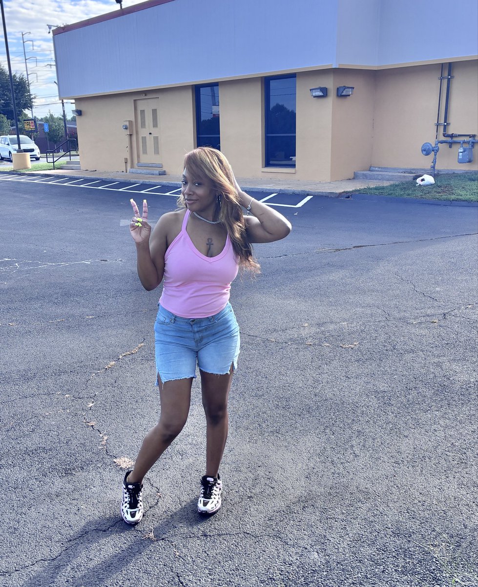 avma_'s tweet photo. Life lately 🌸 https://t.co/6ZAX52NSqv