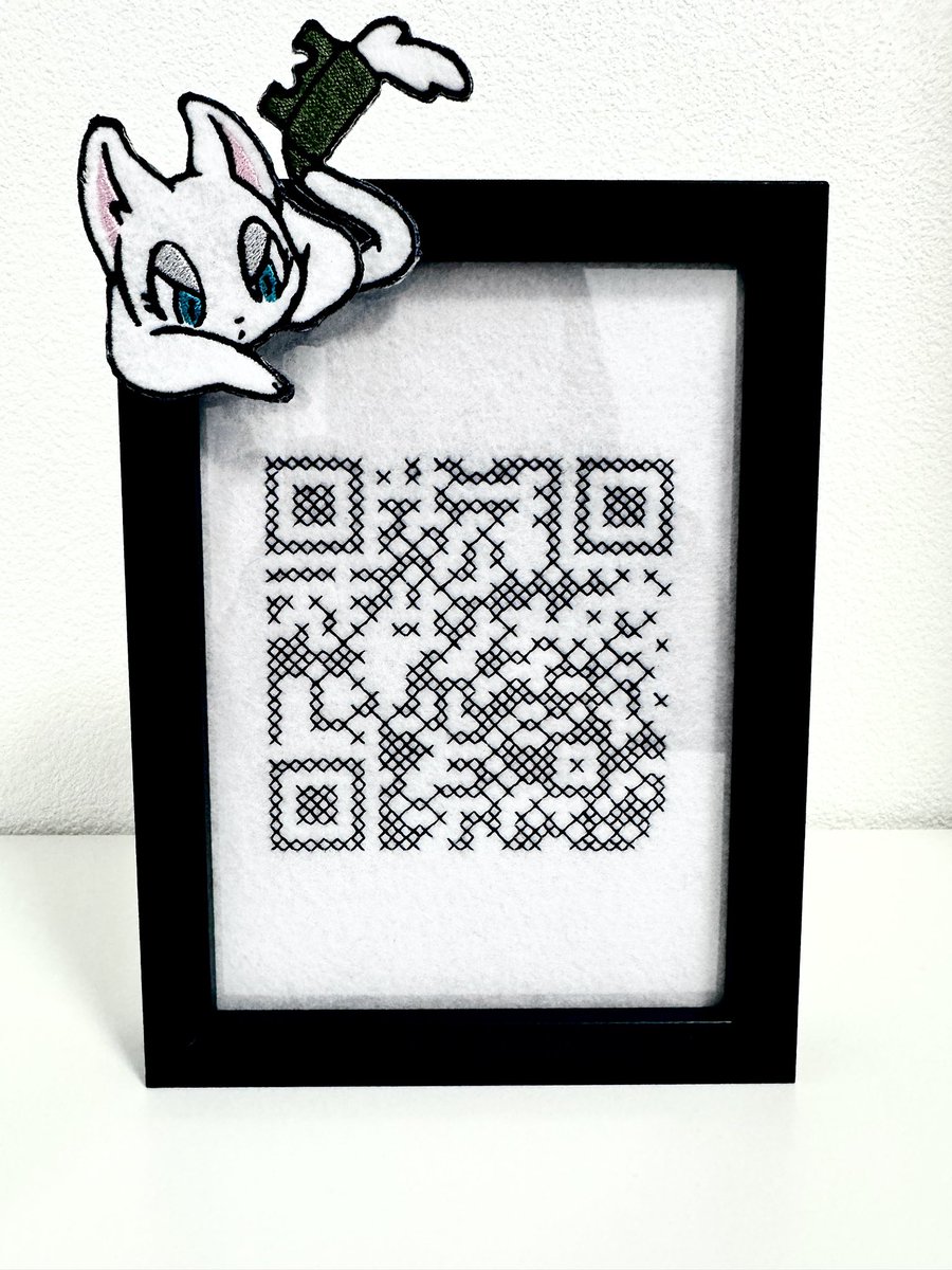 oshoyudobomi's tweet photo. 刺繍でも読めました🪡

デモンズナイトフィーバーもうすぐ発売です！

#刺繍 #QRコード  #デモンズナイトフィーバー https://t.co/feKtbcu31F