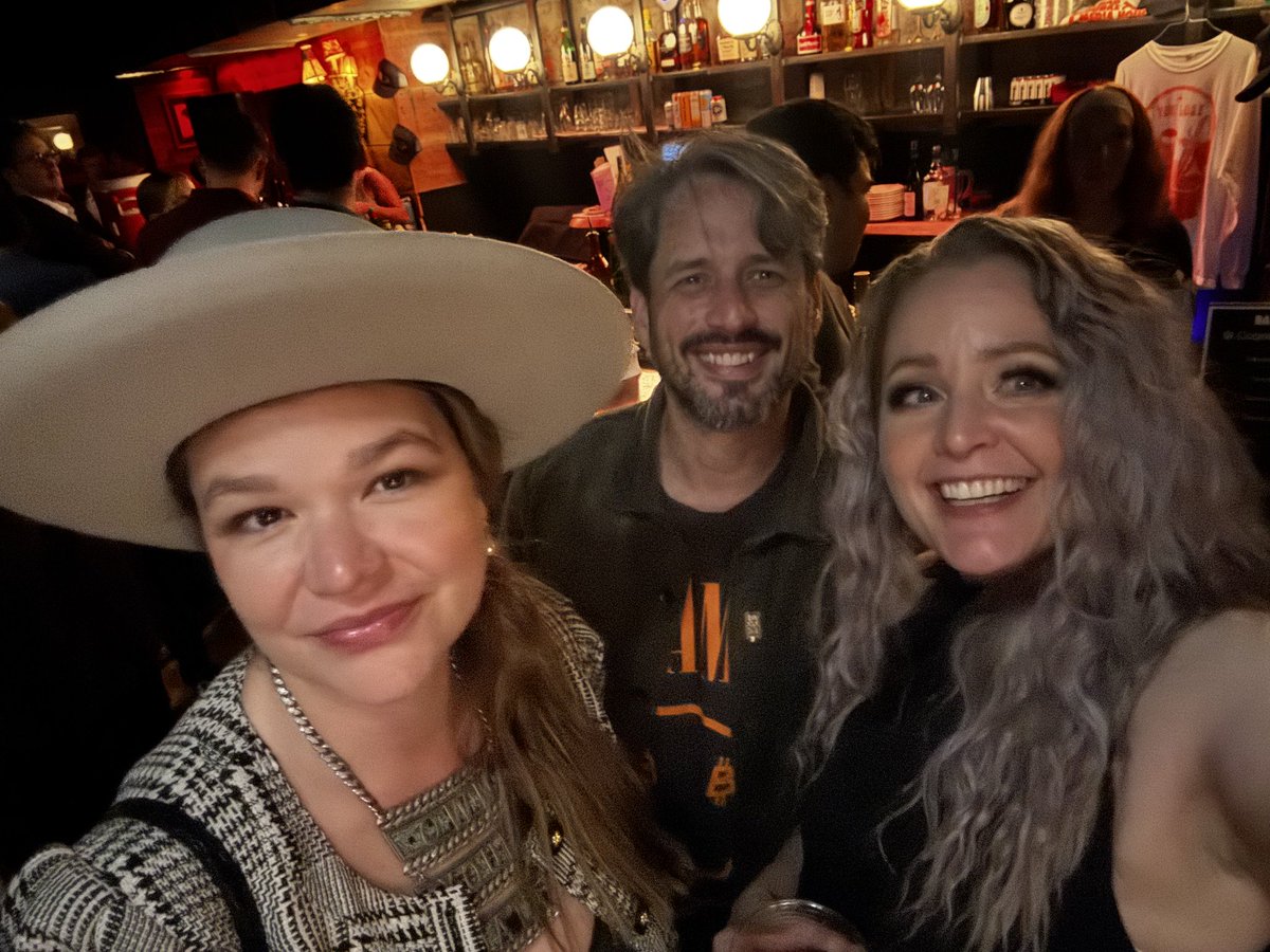 OwnYourDataNow's tweet photo. @Polymarket I was totally there with bells 🔔 on - and with other pro data center and pro innovation women! Learn more: https://t.co/f5In2uvHxO https://t.co/0UCptLLFq6