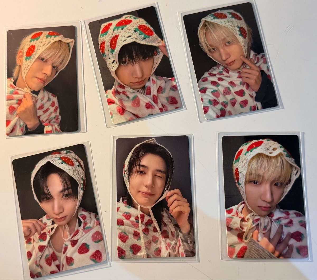 kiriguukie's tweet photo. OH MY GOD?!? THEY LOOK SO CUTE 🍓 
cr. yasuko_1204 https://t.co/uxbq8VbCJ3