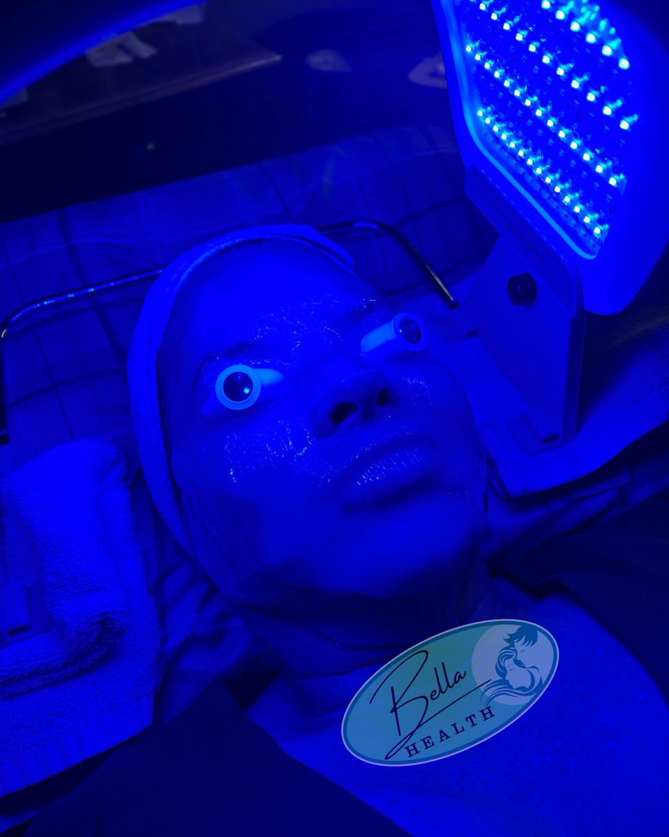 AlannaPickar's tweet photo. 😂 Looks crazy, right? Yet it’s one of my favorite treatments! Dermaplaning and a laser facial—including the chin and neck—plus premium aftercare products, a mask, and LED light. A package may be coming soon! Promotes collagen production, reduces https://t.co/elcQm77dKa
