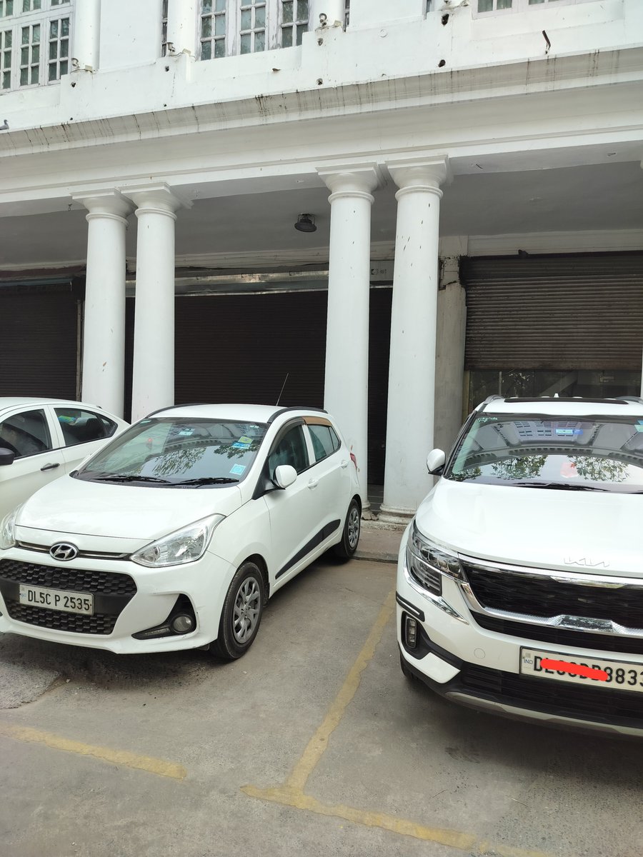 NsNitinsinha's tweet photo. The worst financial mistake in car ownership is replacing the right car too early.

Don't upgrade every 5–6 years because the EMI ends.

The sweet spot is around 8–10 years or 1.2 to 1.5 lakh km.

It's when the cost of keeping it starts catching up with the cost of replacing it.

What's your replacement rule: years, kilometres, or repair cost?