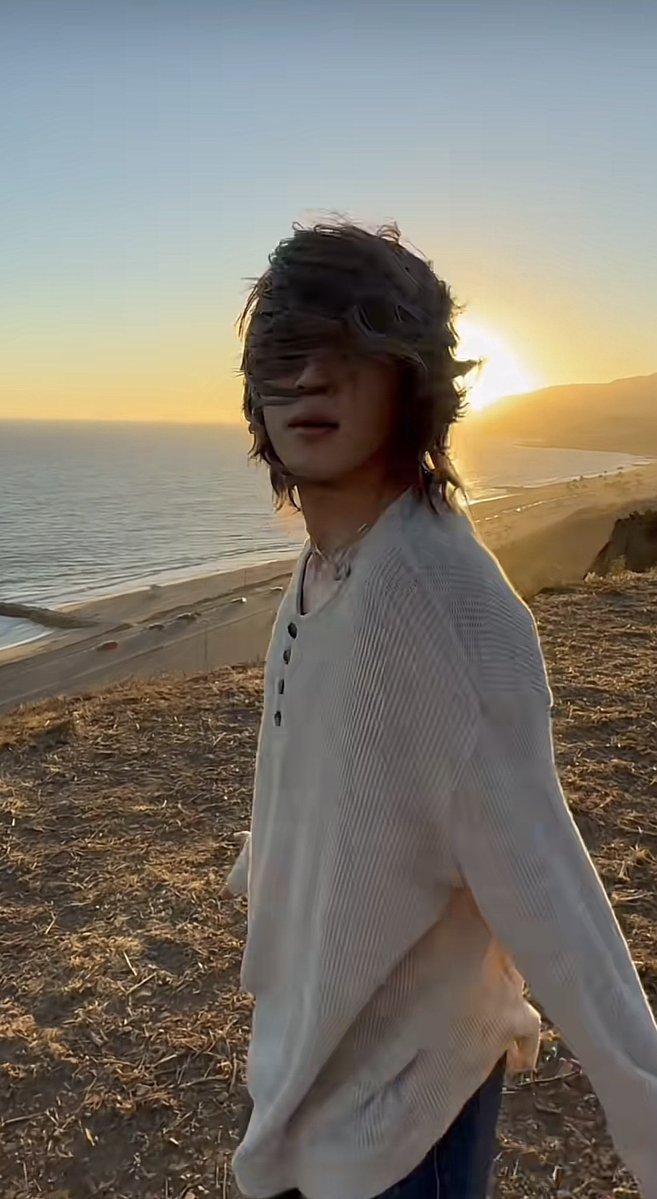 Jiminjams1310_'s tweet photo. Could be an album cover or magazine shoot but no , they are unedited frames from his tiktok post - pure art .

https://t.co/xe5gX2OjMU https://t.co/AWSoeIW5Gc
