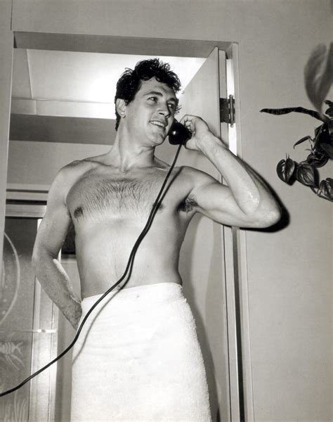 LiaPopa1922's tweet photo. The fat man. 1951. 🤔
This movie has Rock Hudson. 🤔 https://t.co/DR63hHhwbz