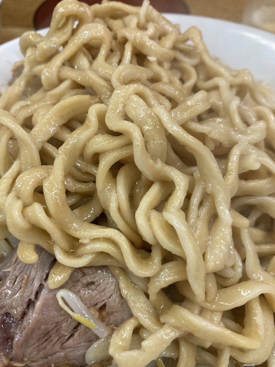 Ramen_Mg's tweet photo. ラーメン二郎環七新新代田店

小豚1300円
にんにく地獄ラーメン200円
生たまご100円

野菜
ニンニク
アブラ

ご馳走様でした

#ラーメン二郎環七新新代田店
#ラーメン二郎 https://t.co/pBqGCYMDcd