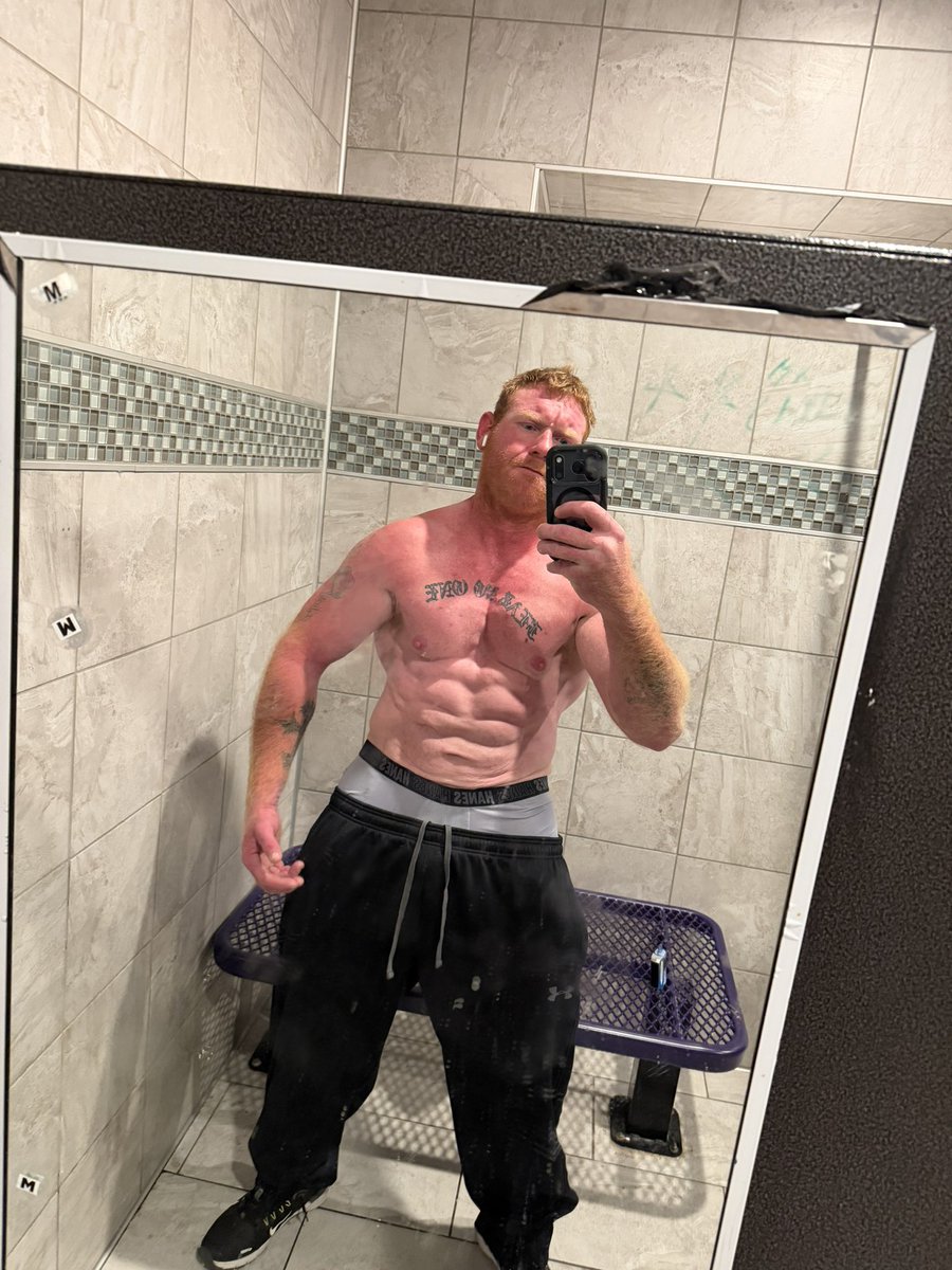 Maszaroth's tweet photo. LFG!!!   
#Maszaroth #Gymflex #Gym https://t.co/MWDiBxq8nb