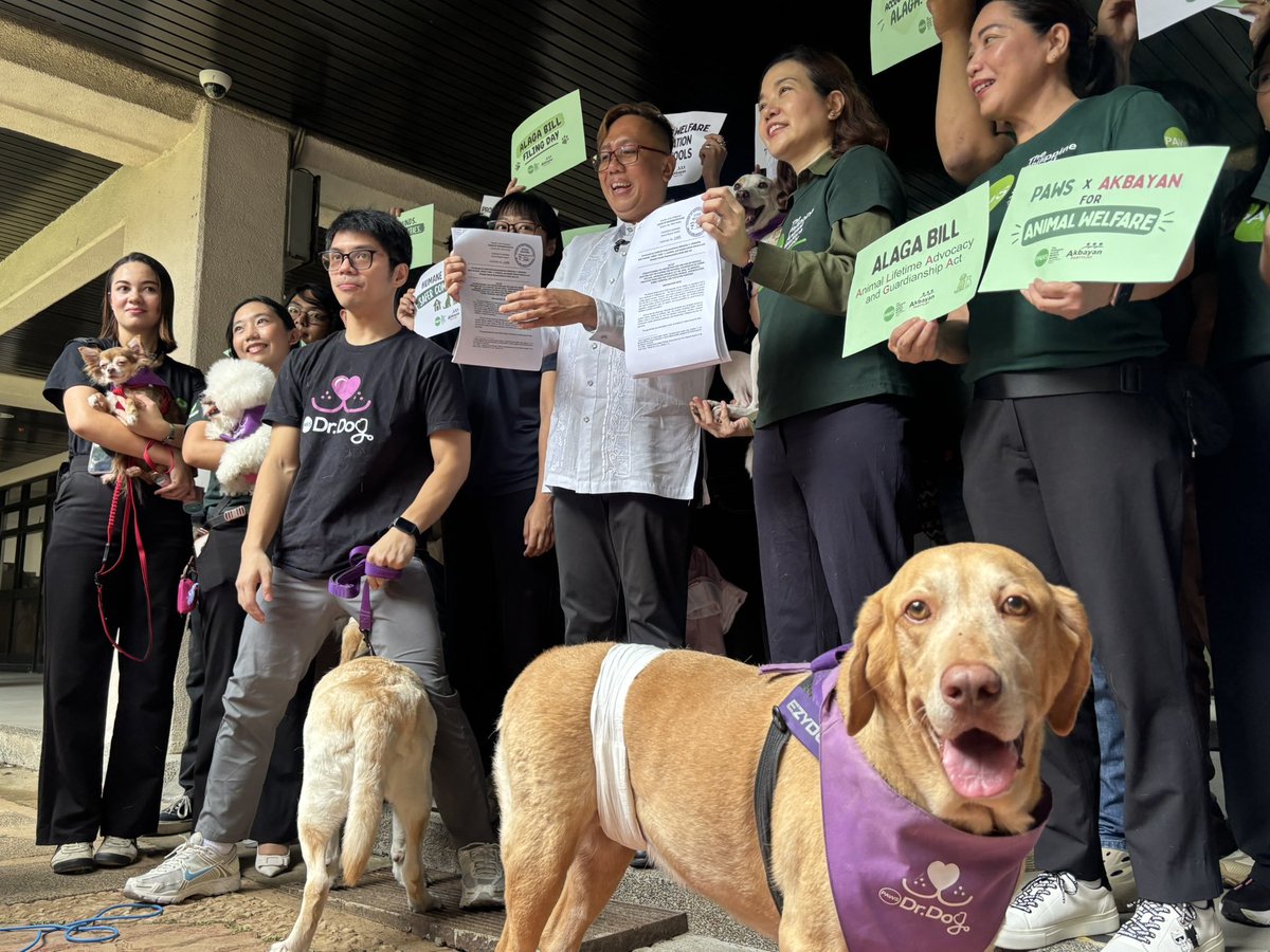 ABSCBNNews's tweet photo. Akbayan Rep. Percival Cendaña files ALAGA bill, which seeks to create a National Commission on Animal Welfare, and stiffer penalties on convicted animal offenders.

He is accompanied by representatives from the Philippine Animal Welfare Society (PAWS). | via @VivienneGulla https://t.co/FssFKEs56j