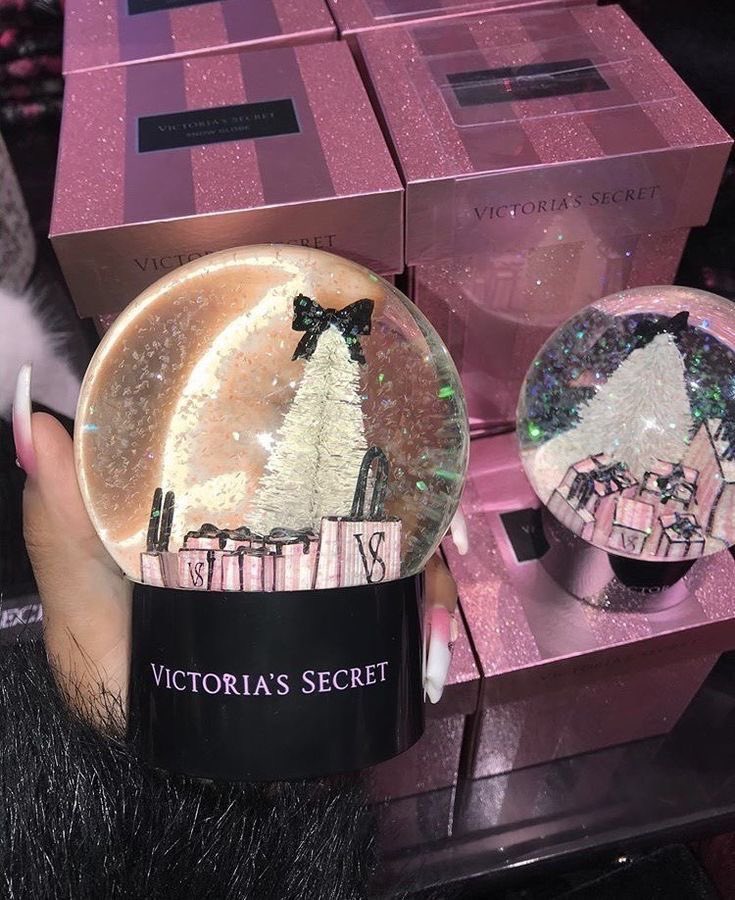 mystical_aries's tweet photo. i really hope VS brings these back https://t.co/TIMuhG6W5N