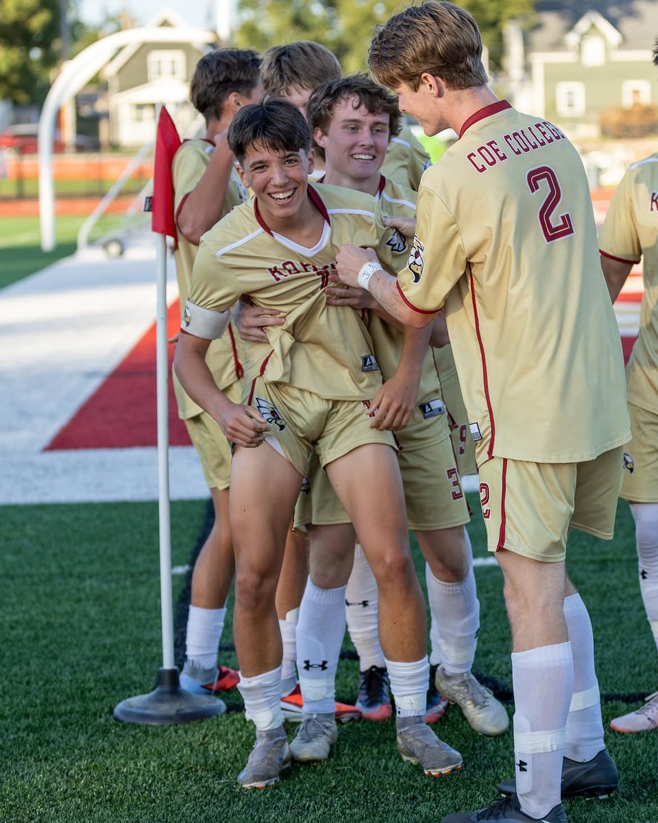 SoccerTwinks's tweet photo. Congrats, boys! (especially #10 👀) https://t.co/feDf5EvNvV