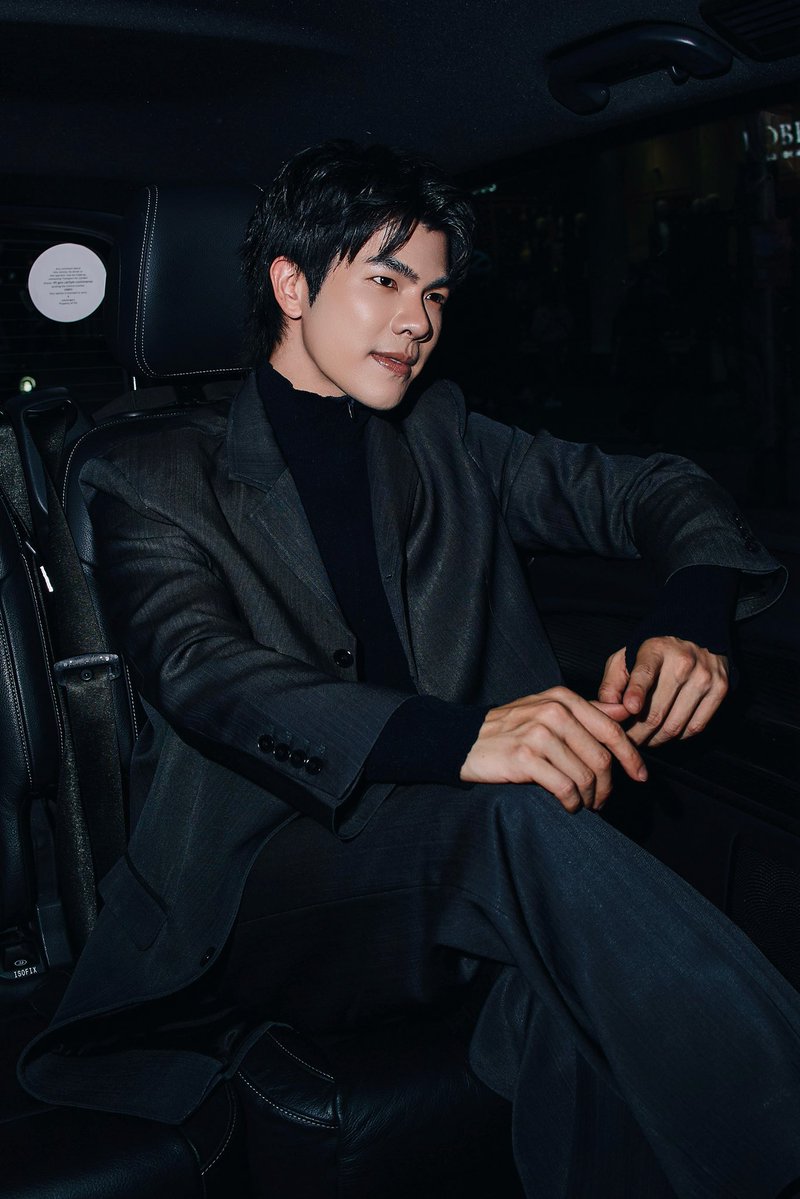 mojimile's tweet photo. Congratulations @milephakphum for first London Fashion Week

Top 2
EMV: $978.7K 🥳

MILE H&amp;M LONDON FW

#MilePhakphum
#hmthailandxmile https://t.co/zjolbpSCQ6