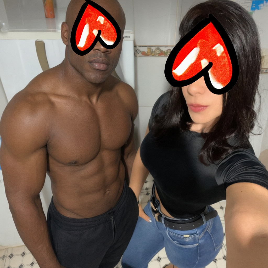 AlfaDomina1's tweet photo. Ela saiu de casa e foi direto pro apartamento do negão comedor, enquanto o corno ficou sentado no sofá esperando as fotos da esposa sendo arrombada. https://t.co/pk7OOHeHXu
