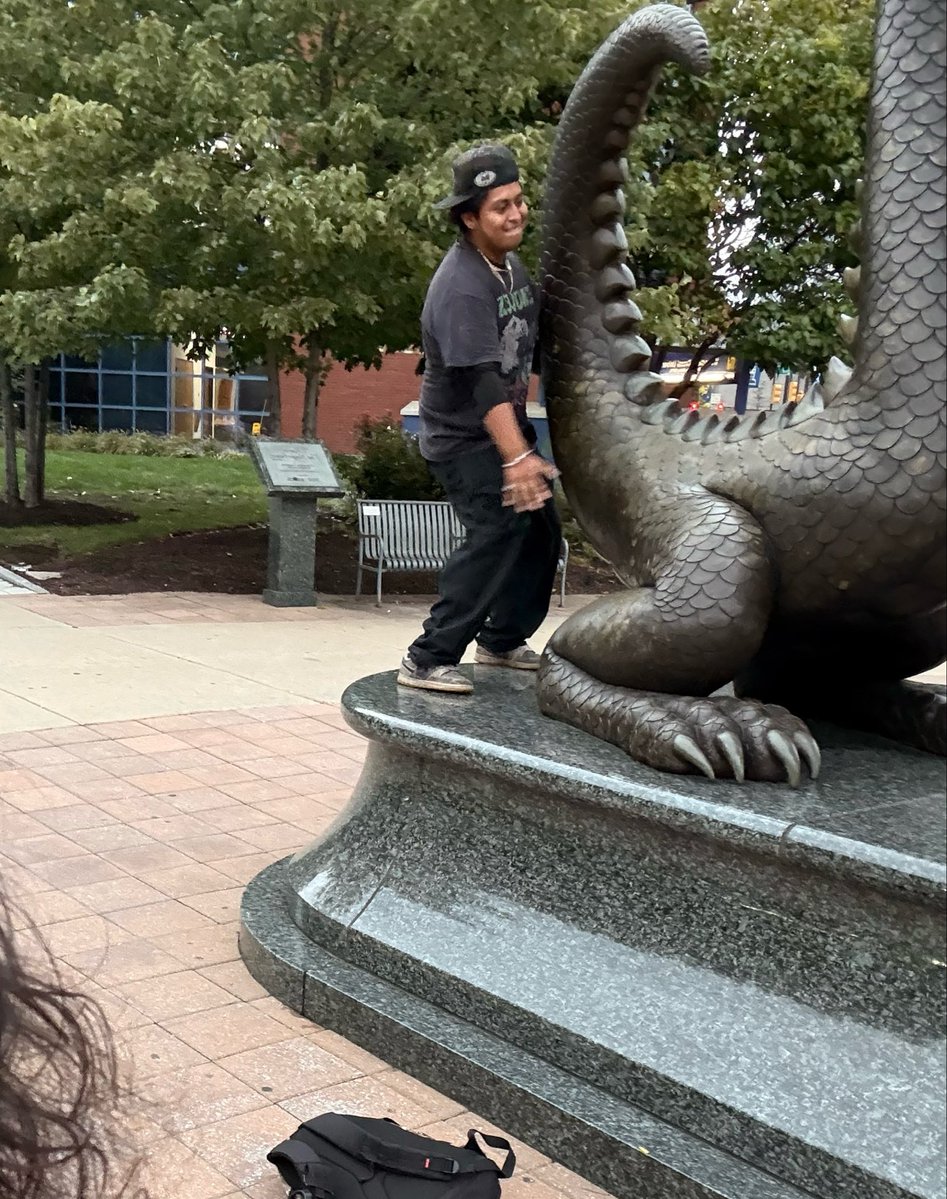 ihateleoo's tweet photo. #drexel i done did the dragon #philly #moothunt〃・ #promotwtㅤ https://t.co/saPv2zRXKc
