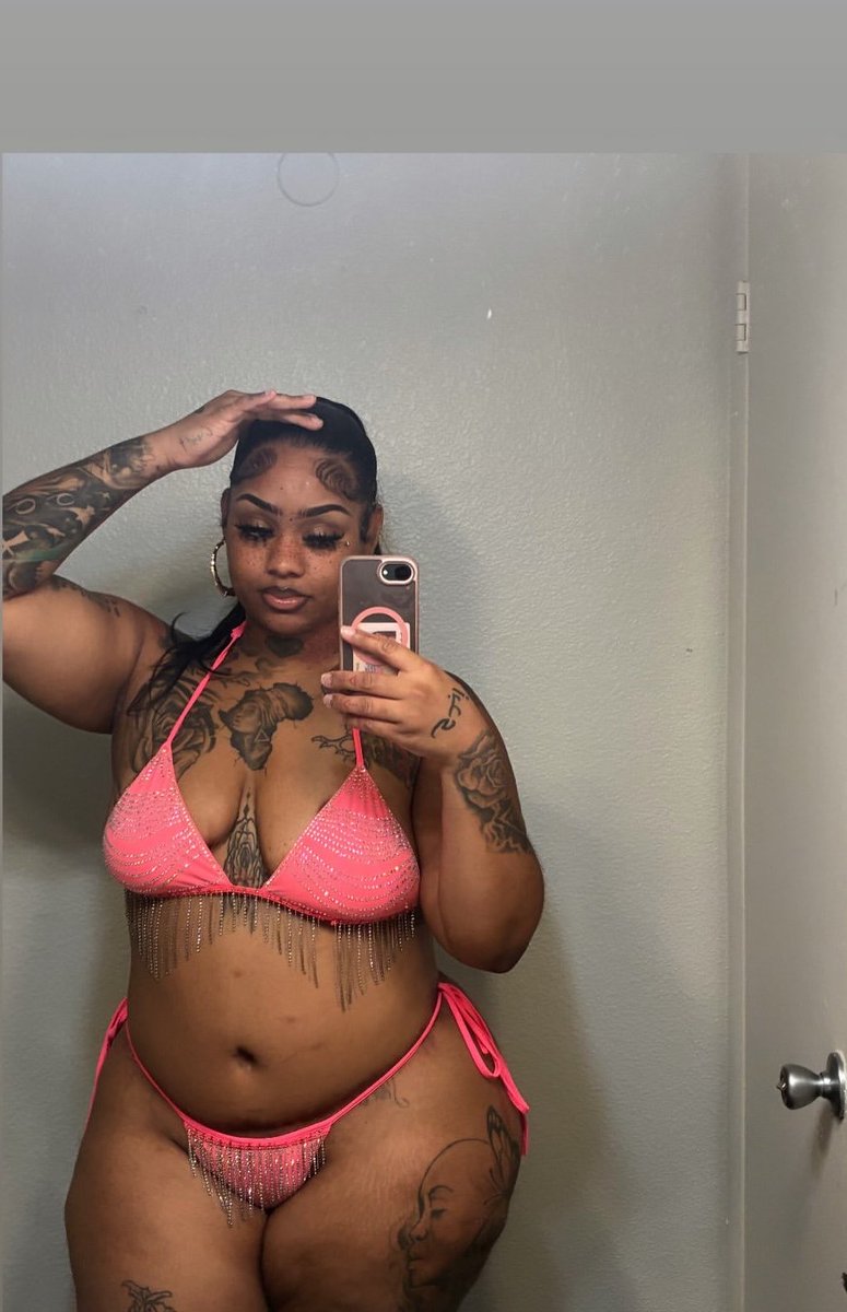 Tykeraakz's tweet photo. Pretty face,heavy curves. https://t.co/vWcop5yskb