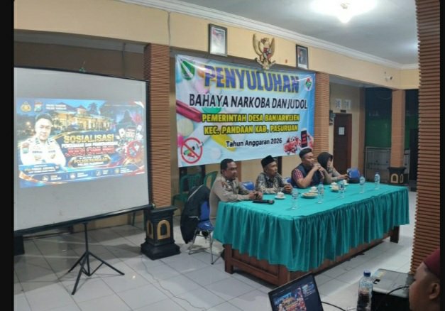 humaspandaan's tweet photo. PEMDES BANJARKEJEN BERSAMA POLSEK PANDAAN GELAR SOSIALISASI BAHAYA NARKOBA DAN JUDI ONLINE desa
Banjarkejen.
POLSEK PANDAAN — PRESISI, HUMANIS, DAN RESPONSIF
AYO JOGO PASURUAN
SAY NO TO NARKOBA &amp; JUDI ONLINE https://t.co/cCYwNlNjJR