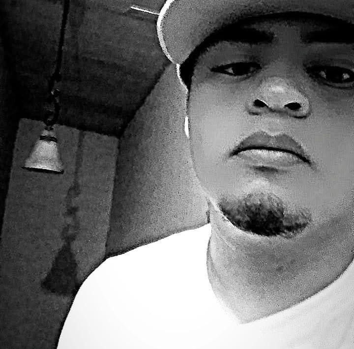 packdechavosnl's tweet photo. Jasson 
Su pack en el grupo de Telegram 
$20 pesos 🥵🥵🥵🥵
#HeteroEngañado #hetero #engañado 
#pack #nudes #heteromty https://t.co/T7yPRHiB5M