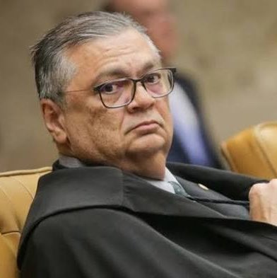 Alexmorettibr's tweet photo. Fux acaba de derrubar decisão de Flávio Dino e restabelece medida de Mendonça  pra tirar do ar as Fake News sobre a Nossa senhora Aparecida https://t.co/qnWL5mFESb