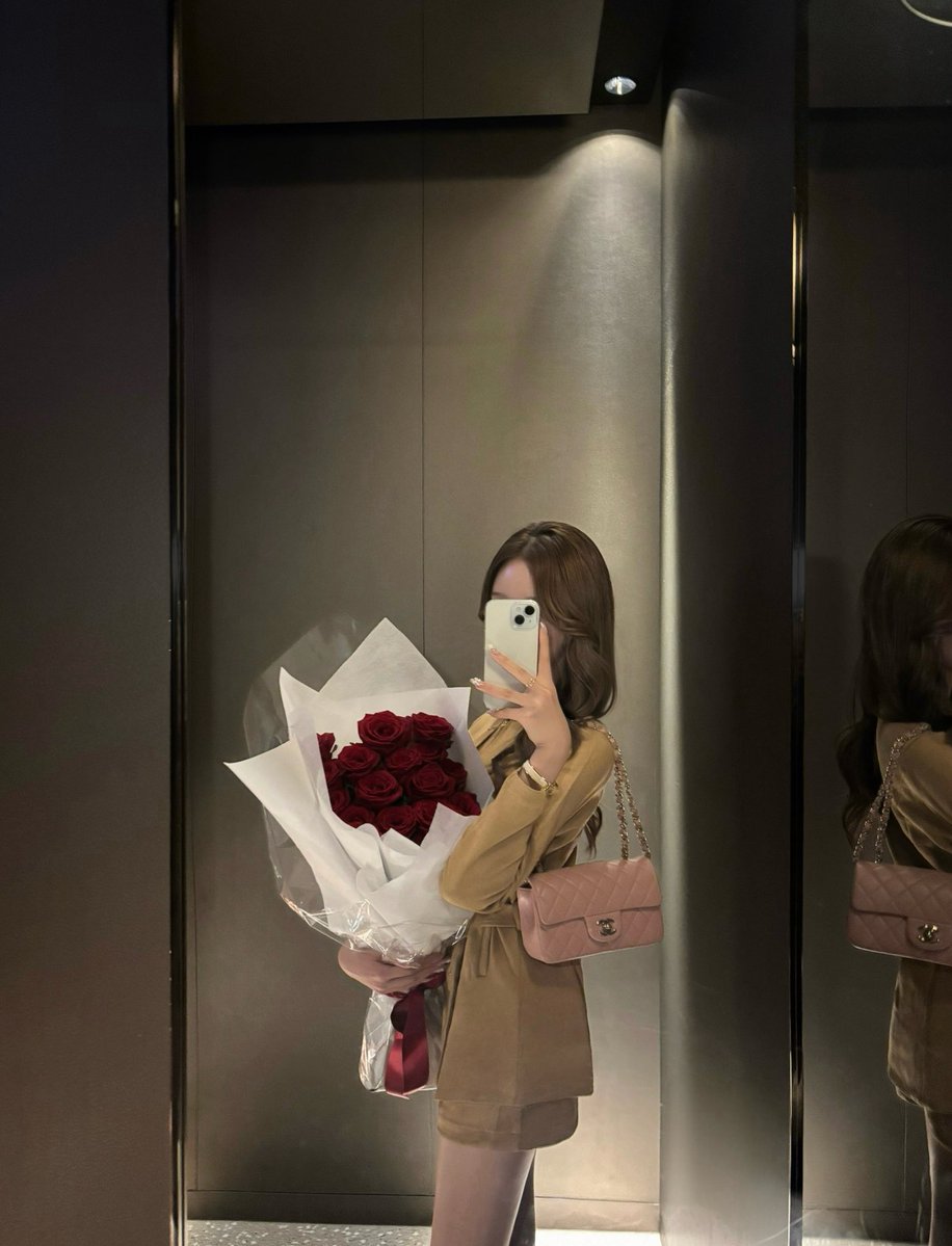 _mrn2ri's tweet photo. 🥀🤍 https://t.co/17Jd0JXaCq