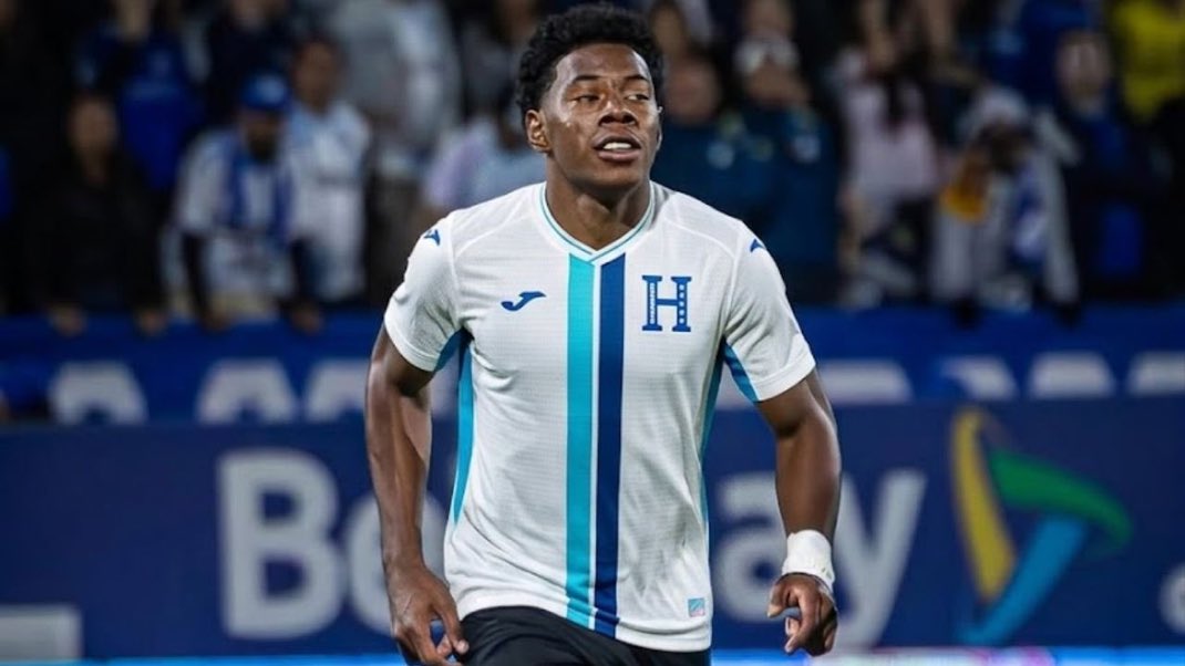 chacofunesjr's tweet photo. La FFH apelará la expulsión de Dereck Moncada. Los dirigentes consideran que la tarjeta roja es injusta. Ya trabajan en ello. https://t.co/fKnb6C4j8N