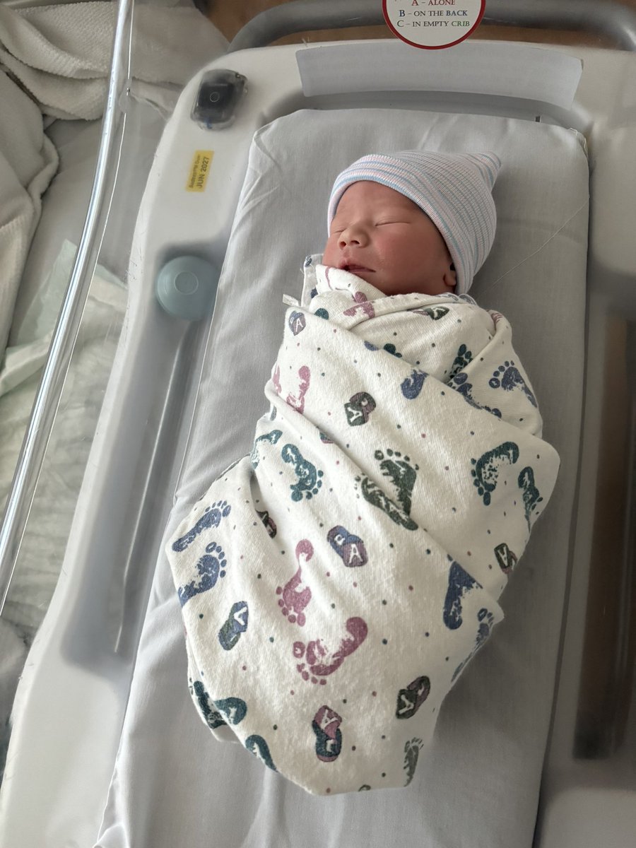 JeffDye's tweet photo. I’m an uncle again and have never been so excited!!!! 🎉🎉🎉 https://t.co/gdGMPxa1xV