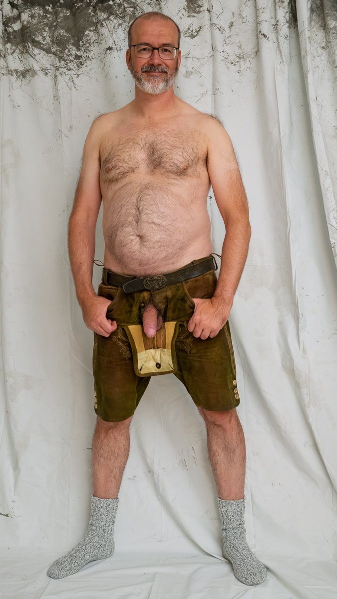 hairydude02's tweet photo. It’s that time of year again! 🍻 Grab your favourite Oktoberfest outfit, loosen the rules a little—and leave that fly wide open. Let’s see who’s brave enough to look. 😉 #noshame #daddy #nsfw https://t.co/4atEdrEkA7