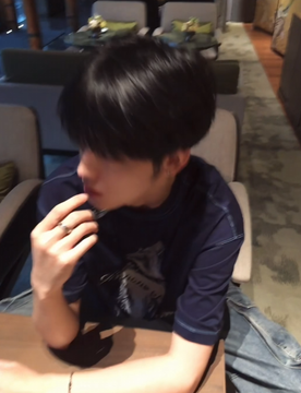 hells_chrisrr84's tweet photo. #게친소 #ㄱㅊㅅ  친분연애 https://t.co/xeMI0hcrFf