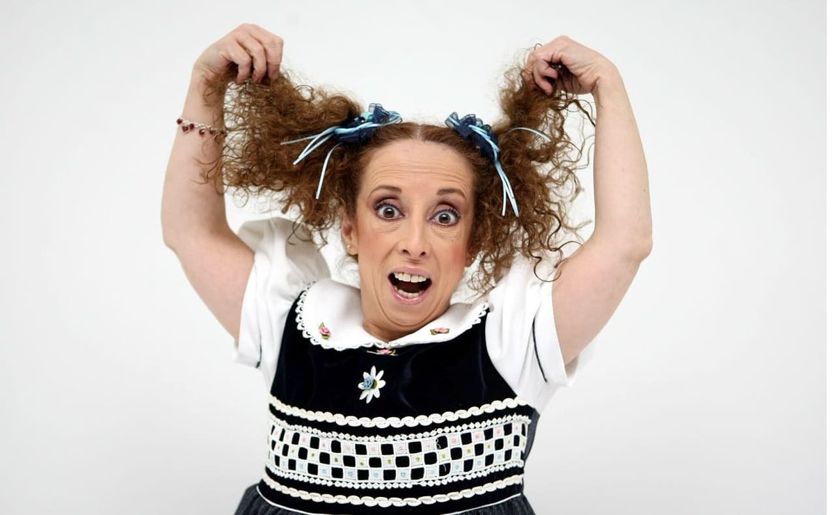 LaChismosa247's tweet photo. Top 4 adultos de la tele que actúan como niños:

1. Chabelo 
2. La Güereja 
3. Cuarentelyk
4. Bebeshita

#GranjaVIP
#LaGranjaVIP
#LaGranjaVIPMx
#LaGranjaVPMx https://t.co/YaFecAVUFV