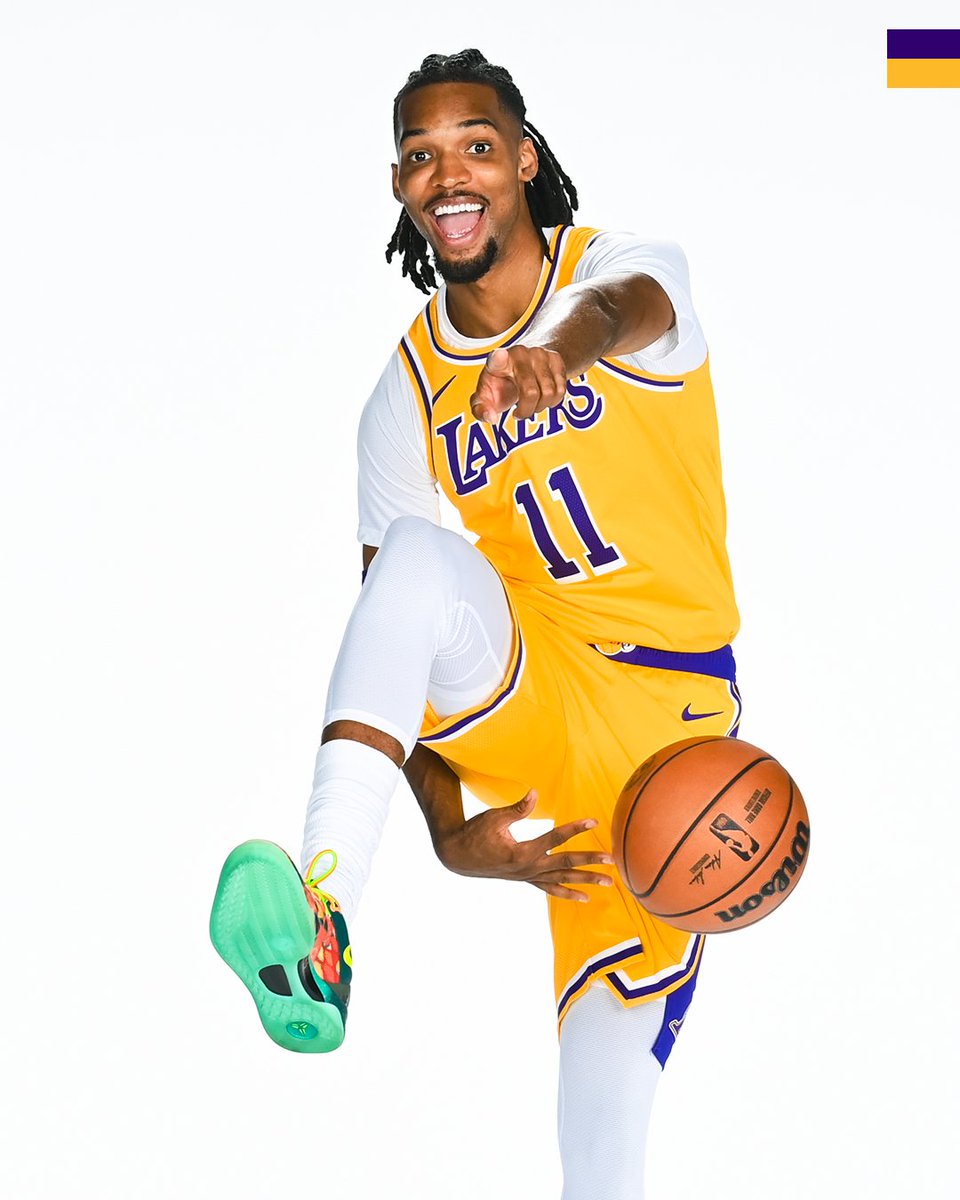 Lakers's tweet photo. Season can’t start soon enough 🔒 https://t.co/lVS6Gorq0Y