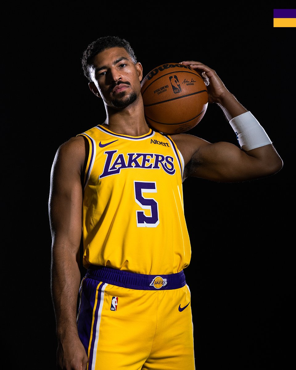 Lakers's tweet photo. Season can’t start soon enough 🔒 https://t.co/lVS6Gorq0Y