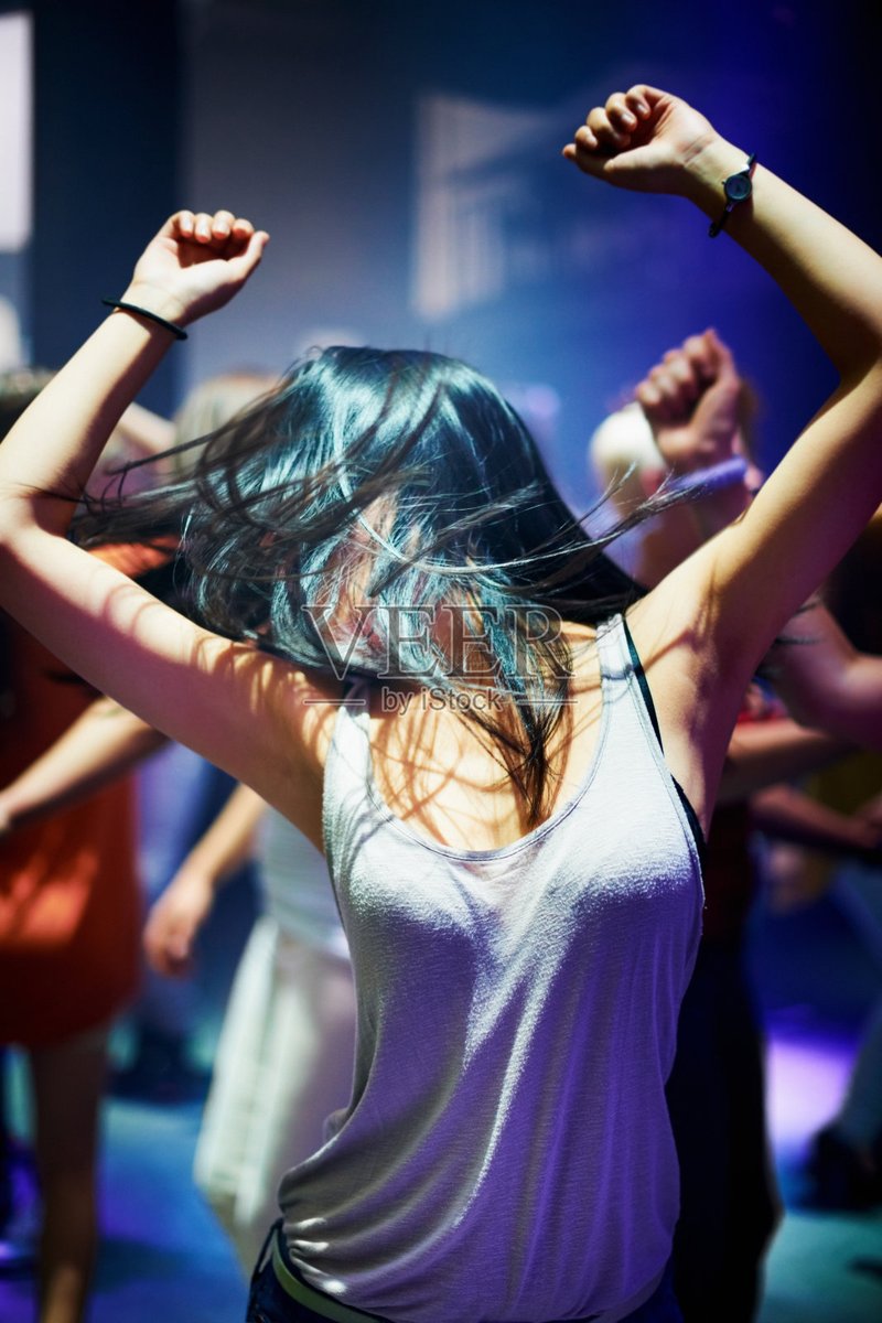 blancshiv_6_390's tweet photo. [At the music festival, I danced and jumped to the rhythm, full of youthful energy!]， https://t.co/jo4ujJOpQo
