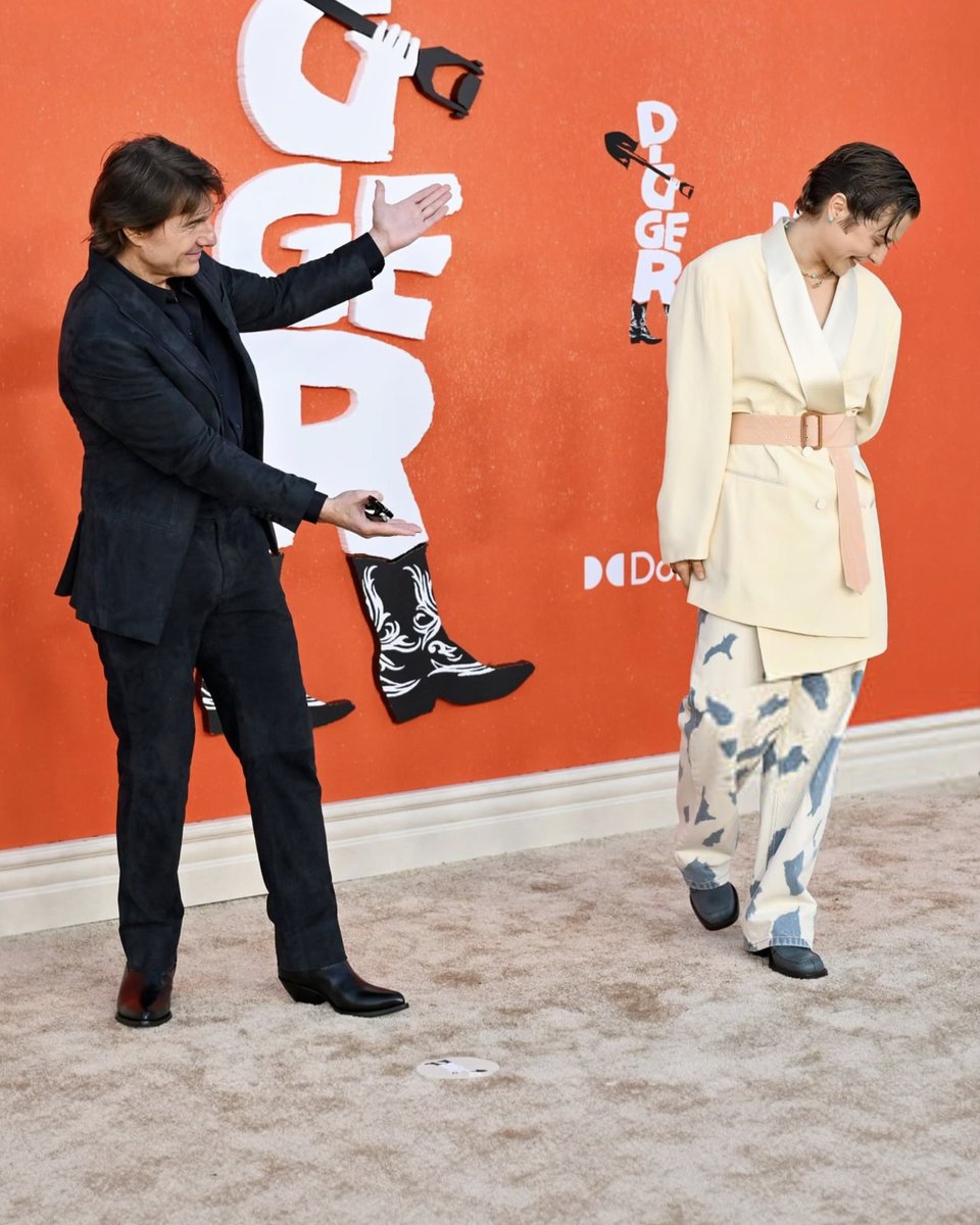 nyrhae's tweet photo. the concept of emma d'arcy and tom cruise being besties https://t.co/CPObKzoMIJ