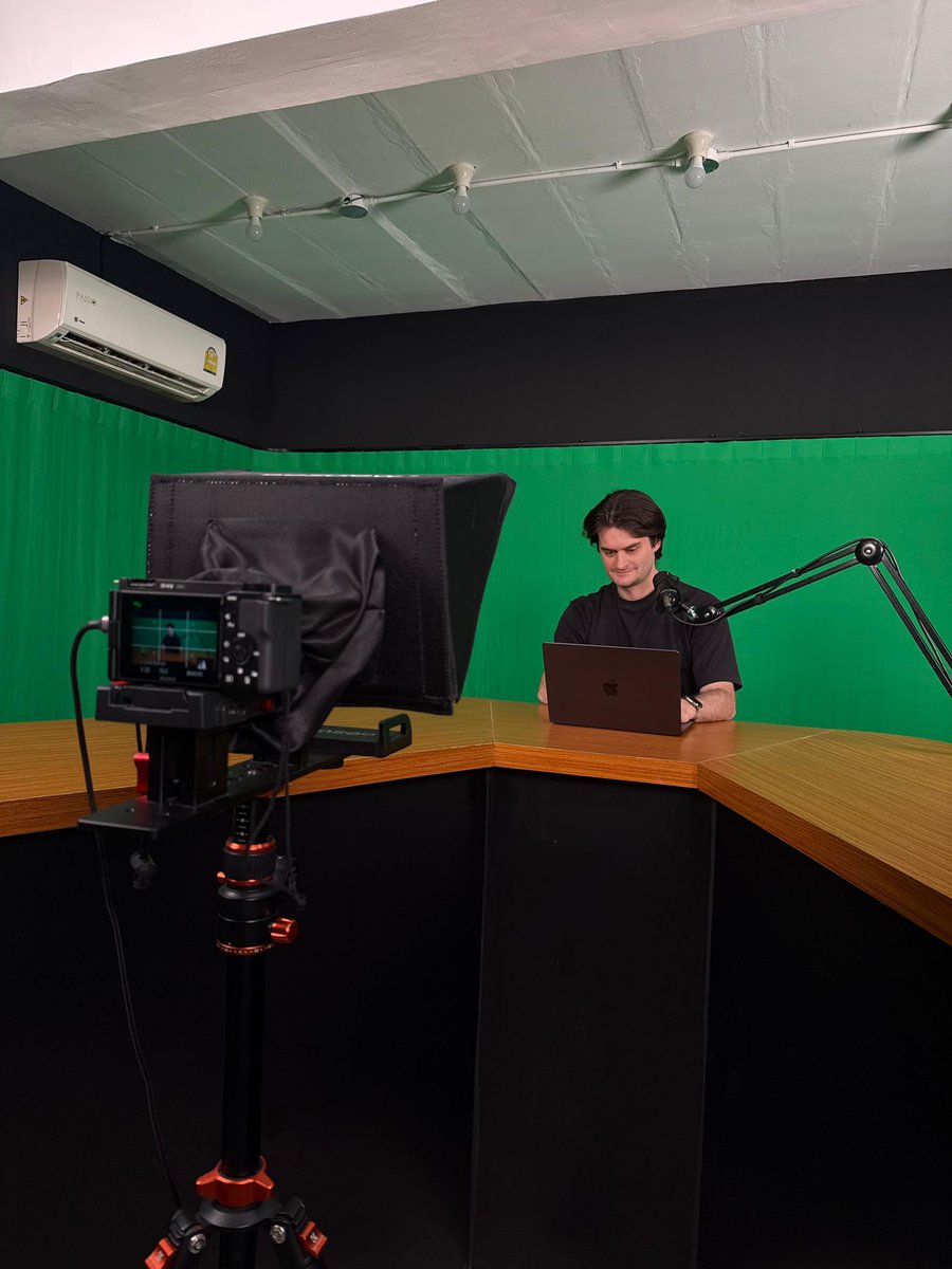 ownitsocials's tweet photo. Behind the scenes with @GuiBibeau 

A little look at the process behind the content we produced for Gui. From the setup and filming to bringing the final pieces together.

Check out the produced content on Gui’s Youtube Channel👇
https://t.co/PM8gc6dNOi https://t.co/vdEP0DLl1a