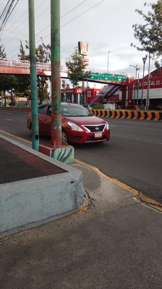 JaavierBnb's tweet photo. @Uber_Support @Uber_MEX 
Este conductor me robó la mercancía que iba entregarle a un cliente por envío, me canceló el viaje y se fue, ahora ya no me sale ni su viaje en la plataforma metí reporte y no contestan https://t.co/nyWt7FJ4Qc